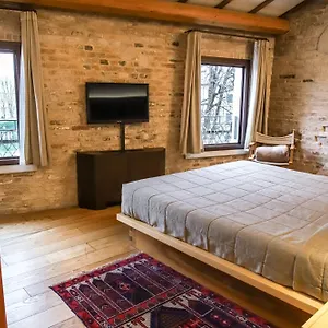 locanda-ponte-dante.hotelslidodijesolo.com/